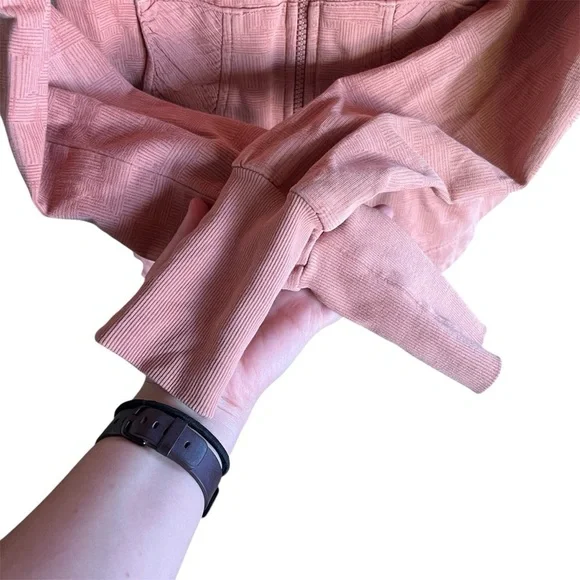 CMC Color Me Cotton Stylish Peach Jacket with Hood Crosshatch Design - Picture 2 of 13